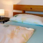 Max Apartment *