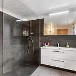 Apartment Max