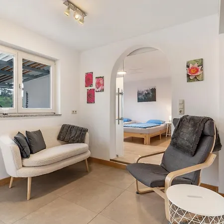 Apartment Max